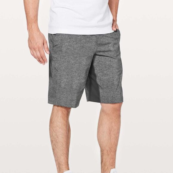 Lululemon T.H.E. Short Linerless 11" Heathered Texture Printed Greyt Deep Coal L - Picture 4 of 9